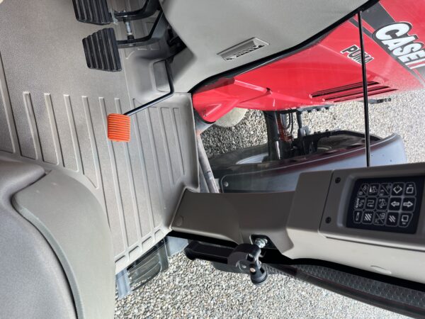 Case IH Puma 225CVX - Image 14